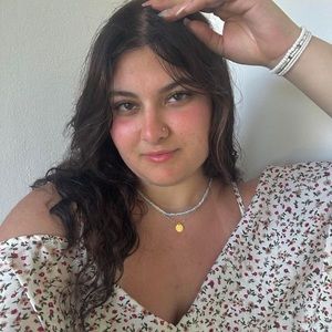 Meet your Posher, Camille